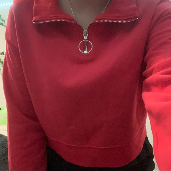 cropped red sweater - Picture 1 of 4